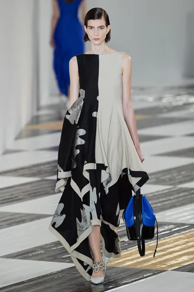 Look 10